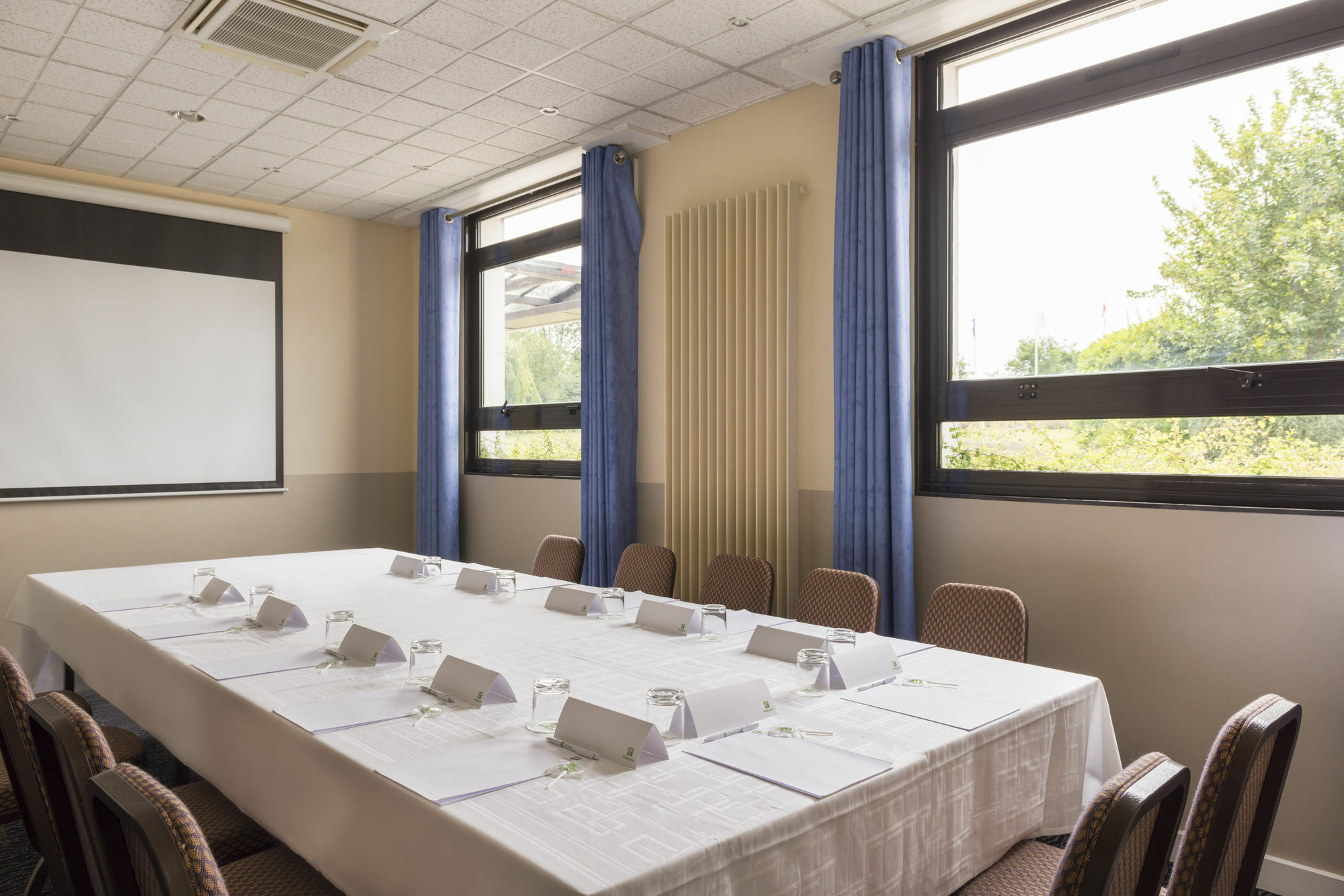 Calais By Ihg Hotel 4*
